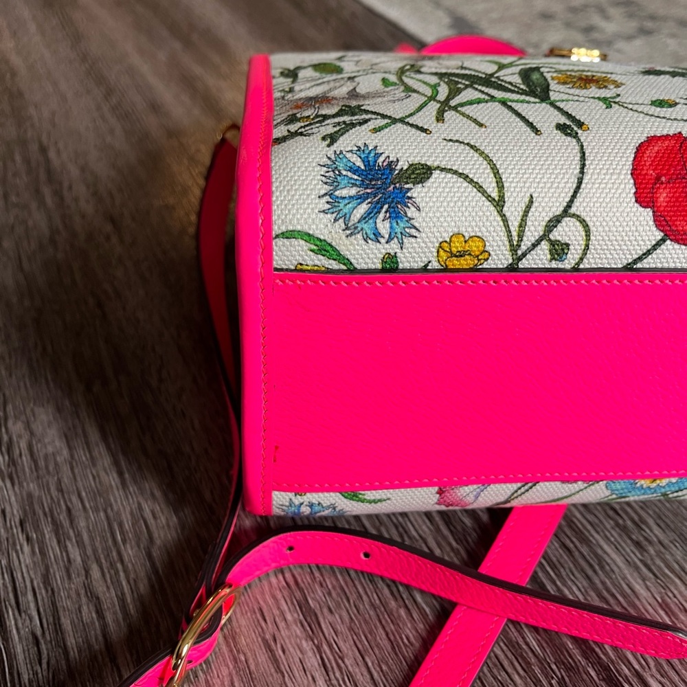 Gucci Floral Handbag - Picture 6 of 10